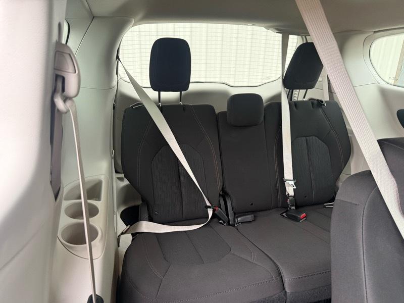 Chrysler Pacifica Touring 2017