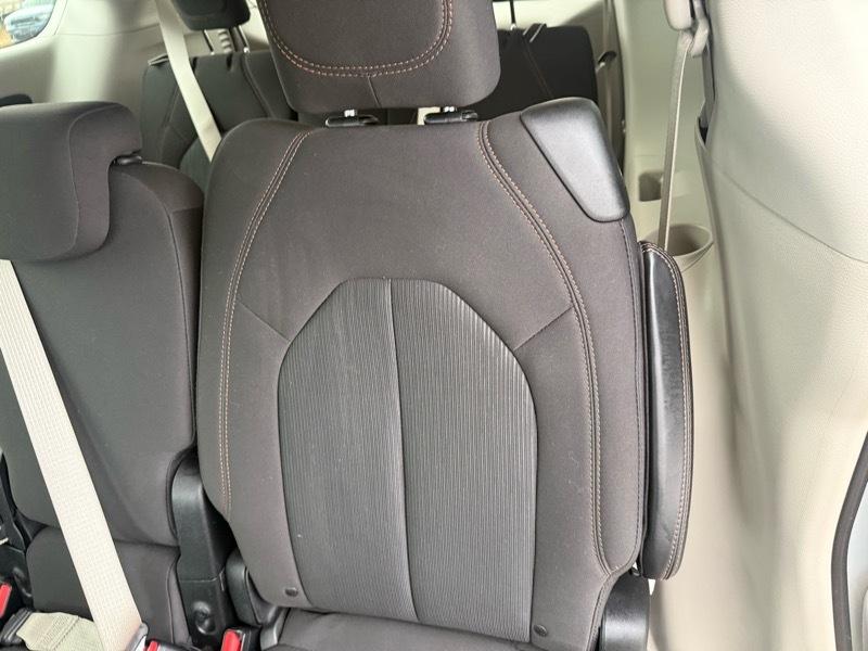 Chrysler Pacifica Touring 2017