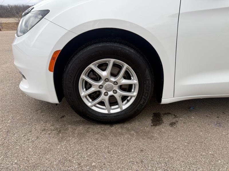 Chrysler Pacifica Touring 2017