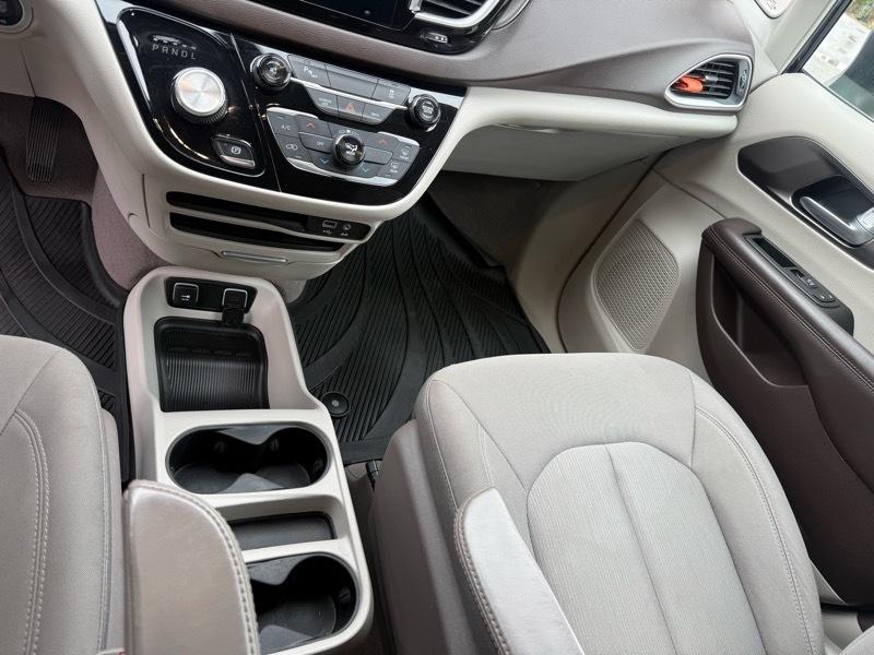 Chrysler Pacifica Touring 2017