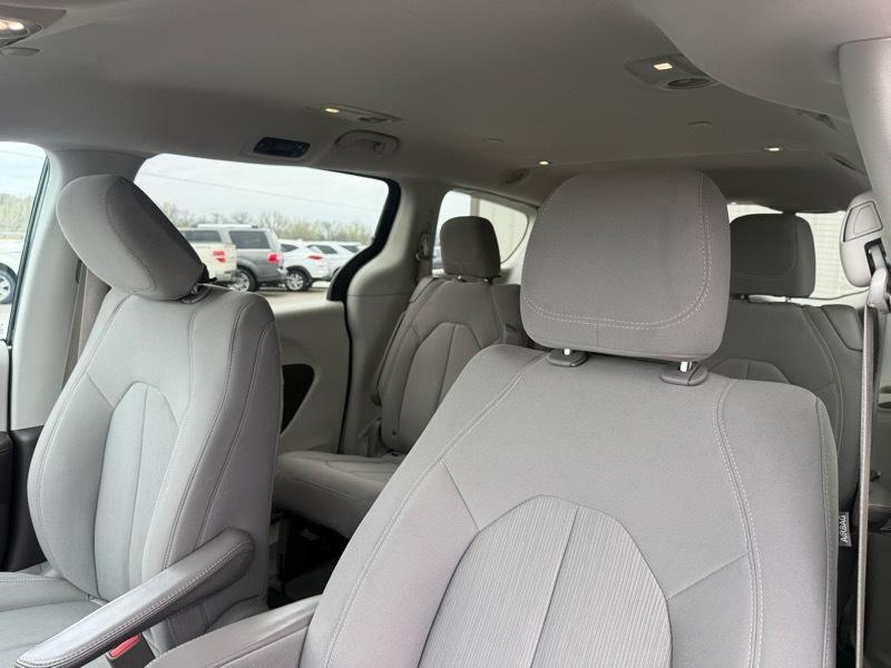 Chrysler Pacifica Touring 2017