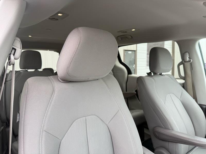 Chrysler Pacifica Touring 2017