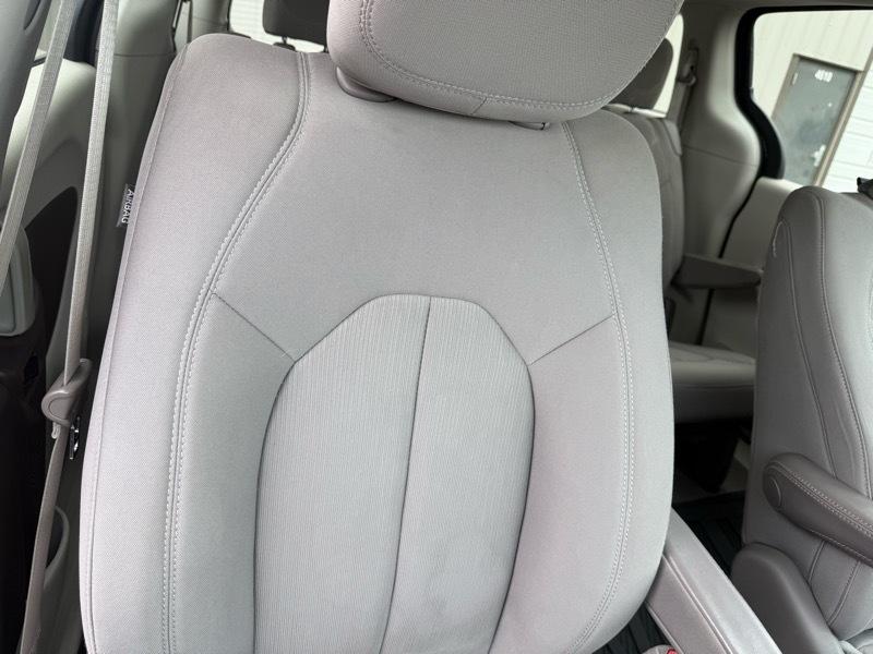 Chrysler Pacifica Touring 2017