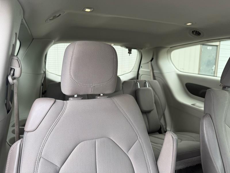 Chrysler Pacifica Touring 2017