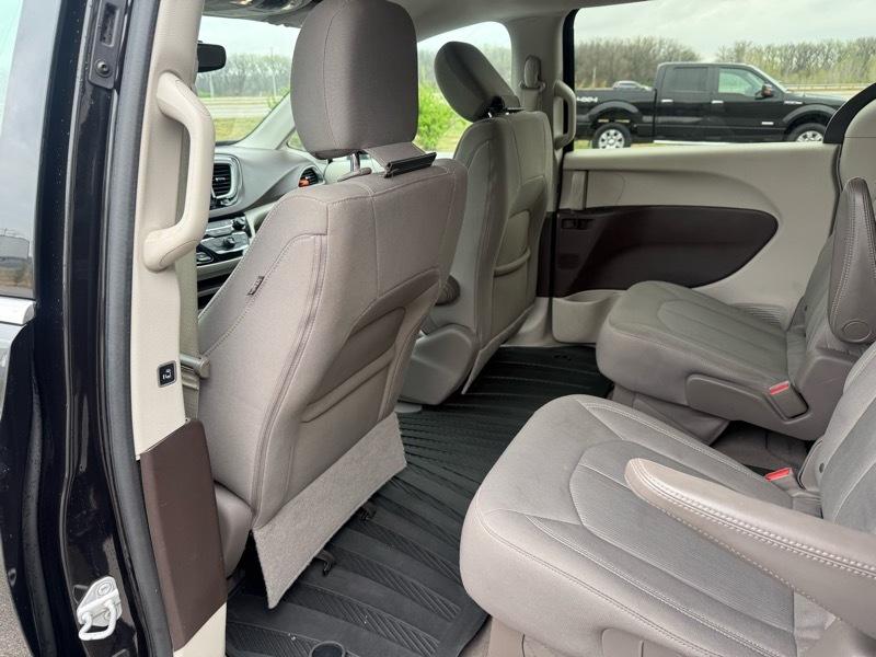 Chrysler Pacifica Touring 2017