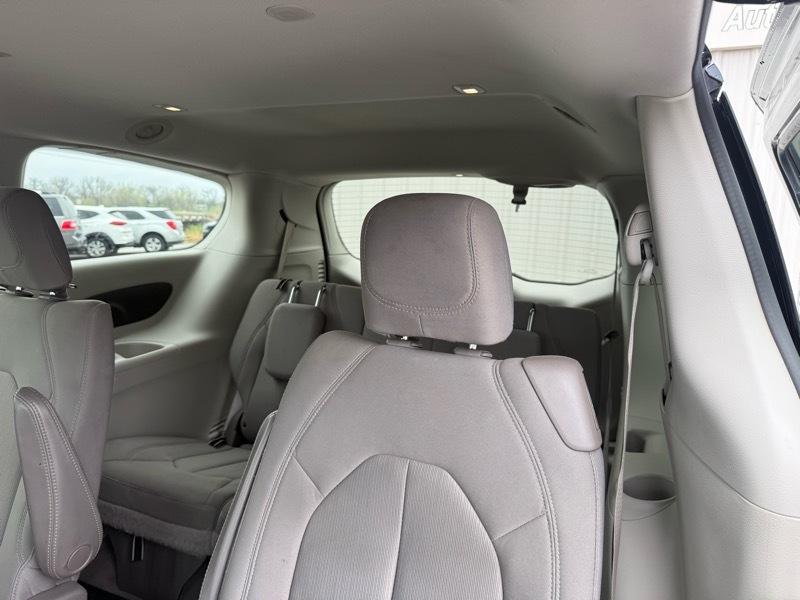 Chrysler Pacifica Touring 2017