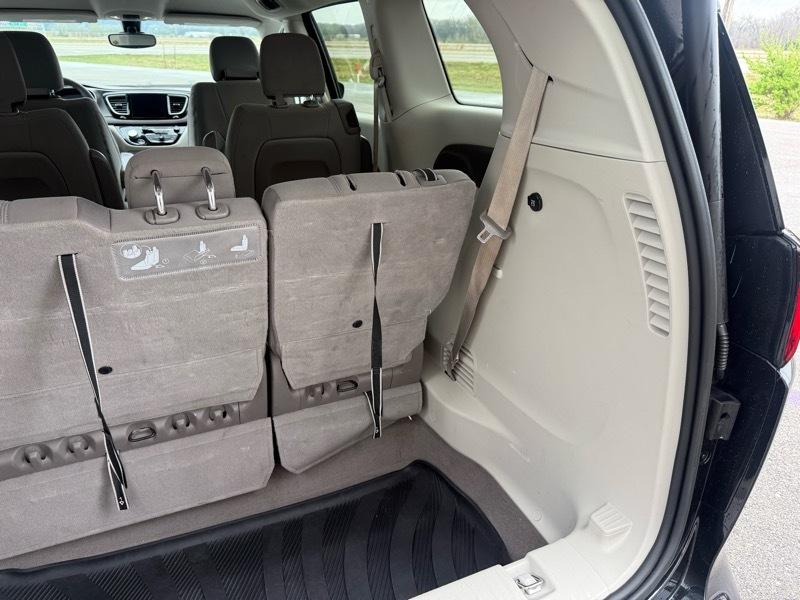 Chrysler Pacifica Touring 2017