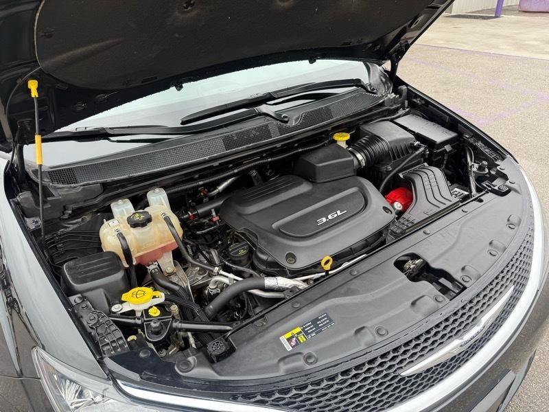 Chrysler Pacifica Touring 2017