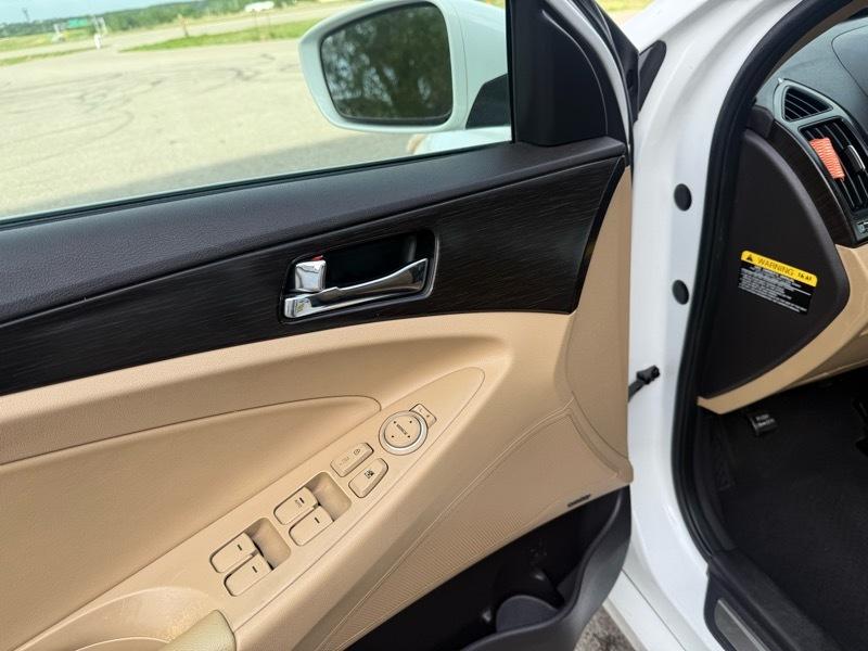 Hyundai Sonata Limited Auto 2012