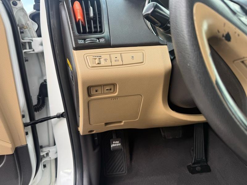 Hyundai Sonata Limited Auto 2012