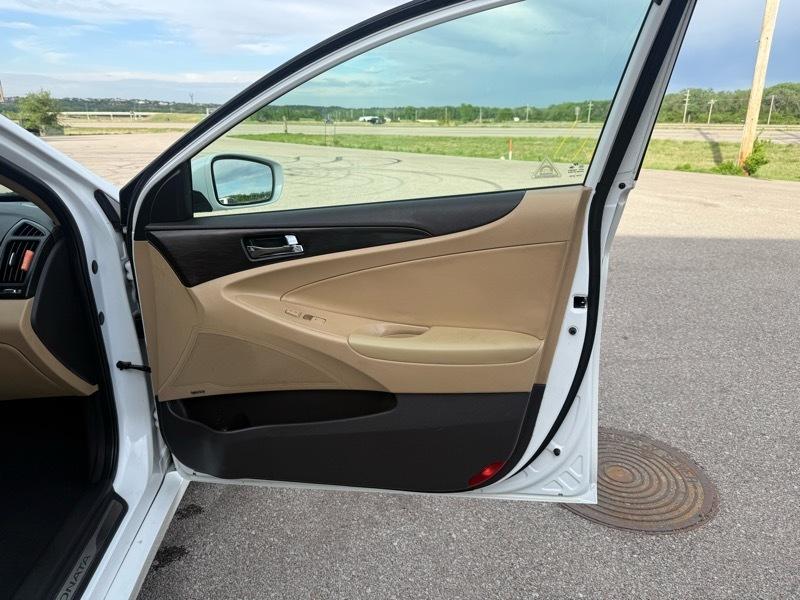 Hyundai Sonata Limited Auto 2012