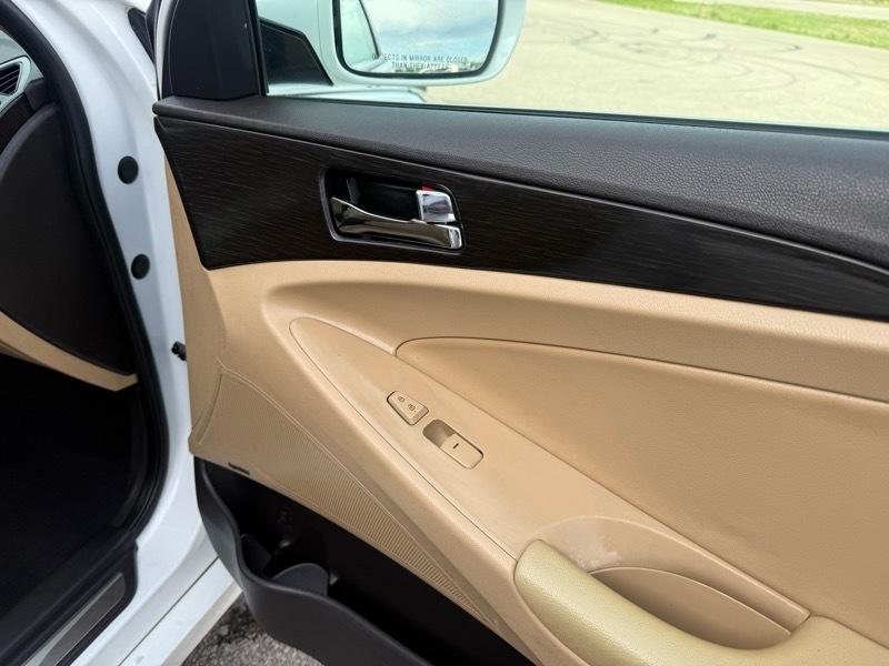 Hyundai Sonata Limited Auto 2012