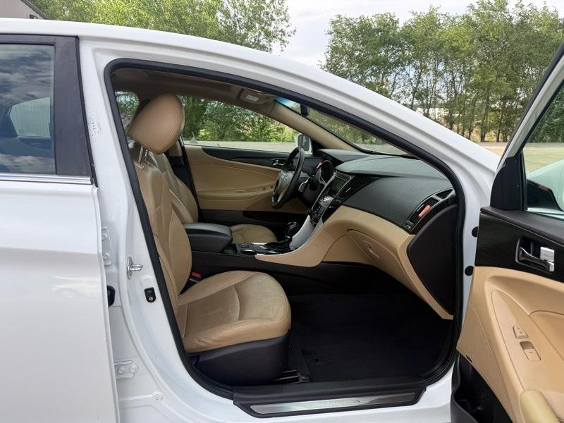 Hyundai Sonata Limited Auto 2012