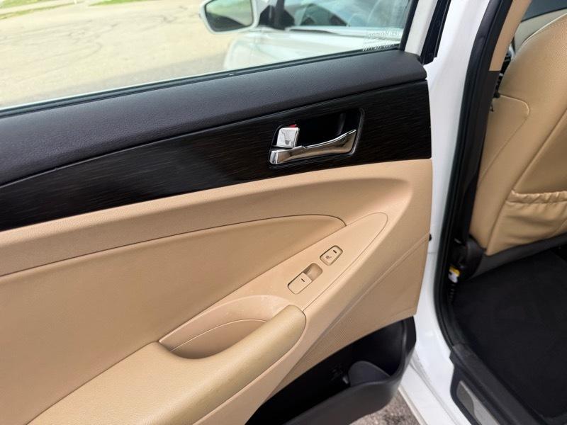 Hyundai Sonata Limited Auto 2012