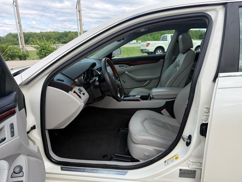 Cadillac CTS Luxury 2012