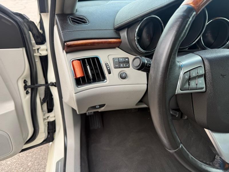 Cadillac CTS Luxury 2012