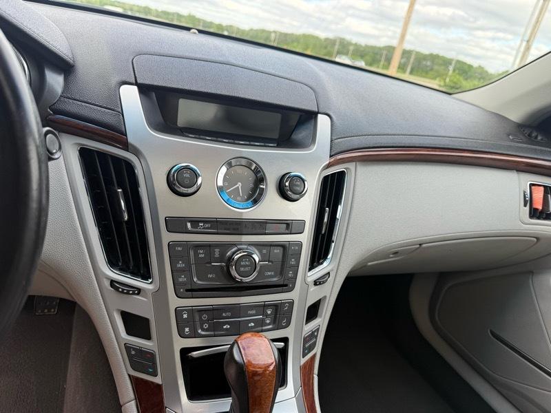 Cadillac CTS Luxury 2012