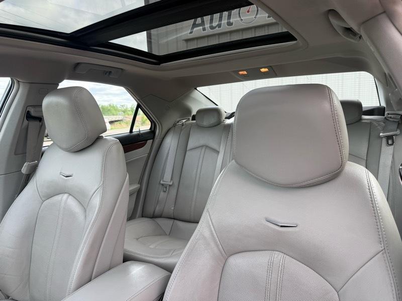 Cadillac CTS Luxury 2012