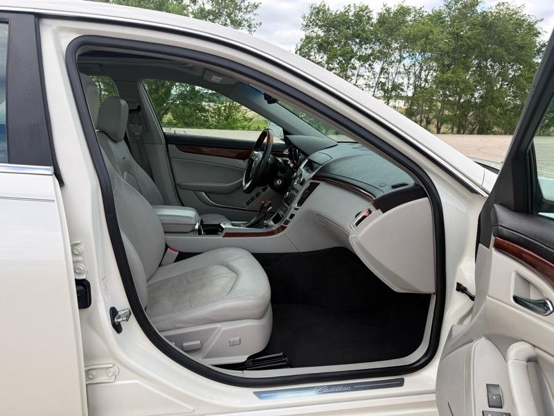 Cadillac CTS Luxury 2012