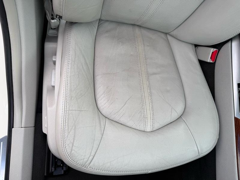 Cadillac CTS Luxury 2012