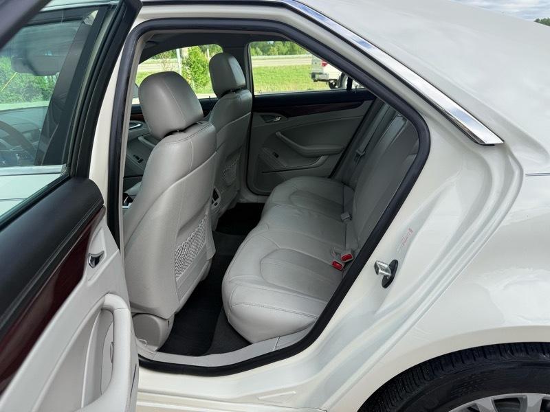 Cadillac CTS Luxury 2012