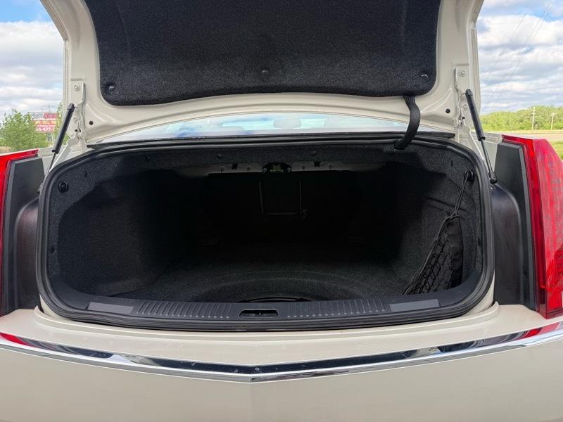 Cadillac CTS Luxury 2012