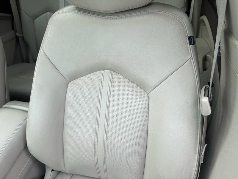 Cadillac SRX Luxury Collection AWD 2011