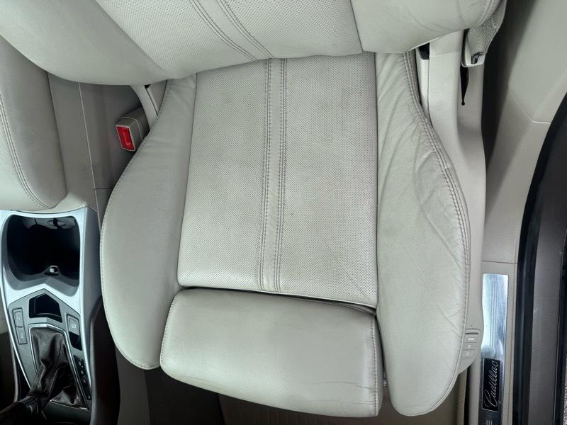 Cadillac SRX Luxury Collection AWD 2011