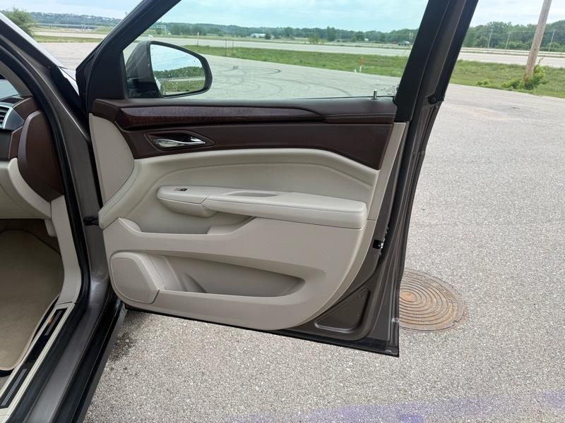 Cadillac SRX Luxury Collection AWD 2011