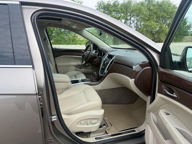 Cadillac SRX Luxury Collection AWD 2011