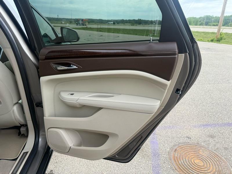 Cadillac SRX Luxury Collection AWD 2011