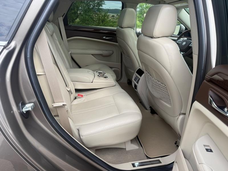 Cadillac SRX Luxury Collection AWD 2011