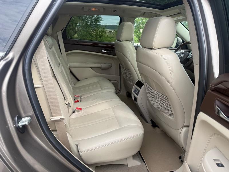 Cadillac SRX Luxury Collection AWD 2011