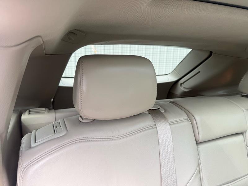 Cadillac SRX Luxury Collection AWD 2011