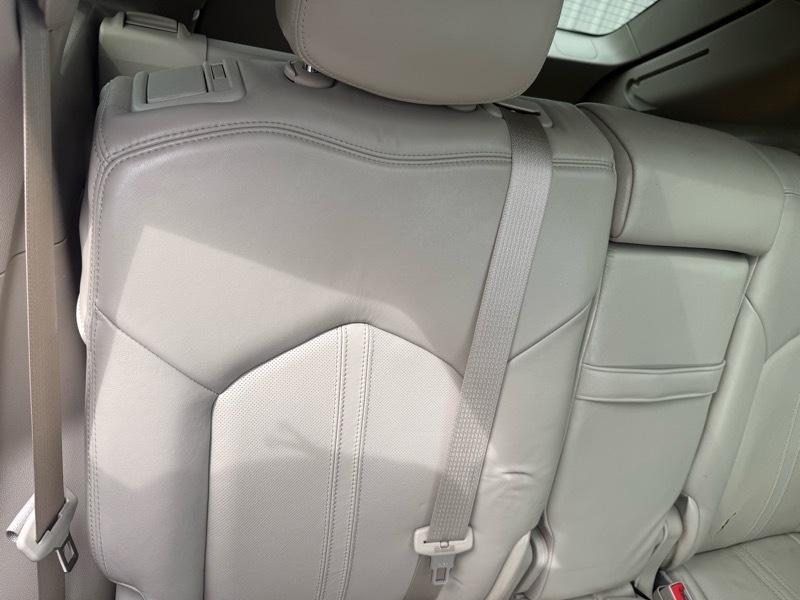 Cadillac SRX Luxury Collection AWD 2011