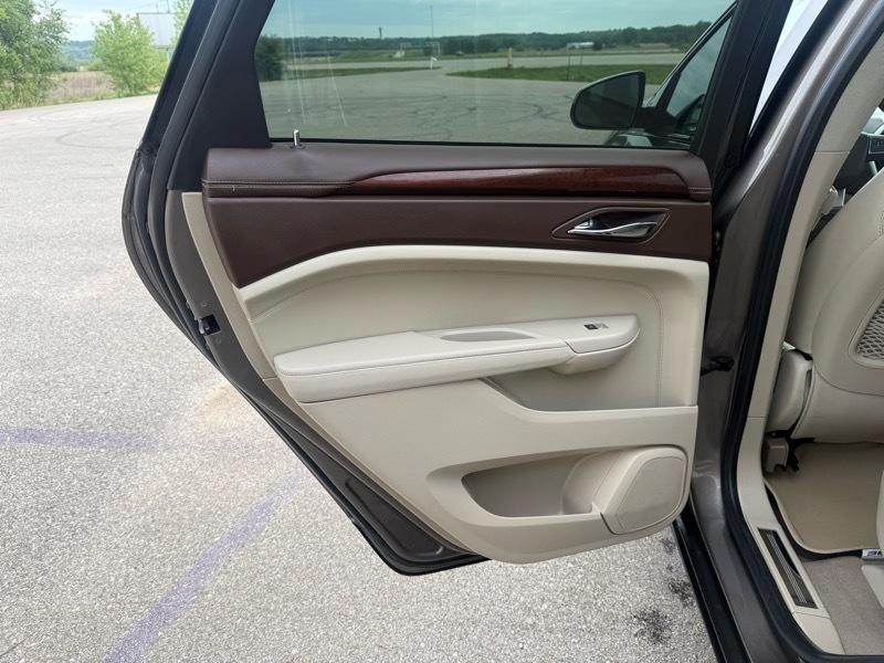 Cadillac SRX Luxury Collection AWD 2011