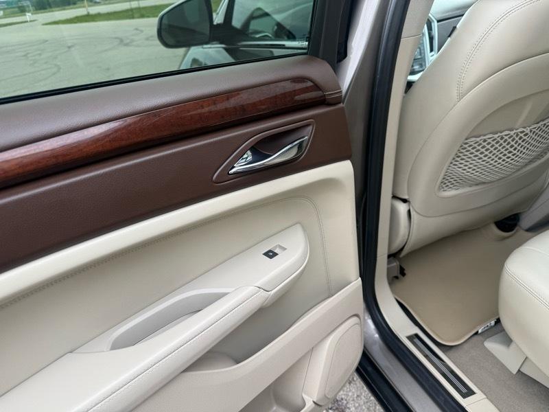 Cadillac SRX Luxury Collection AWD 2011