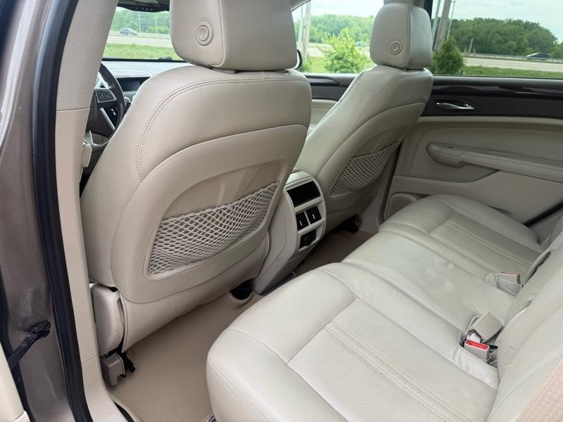 Cadillac SRX Luxury Collection AWD 2011