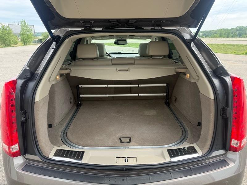 Cadillac SRX Luxury Collection AWD 2011