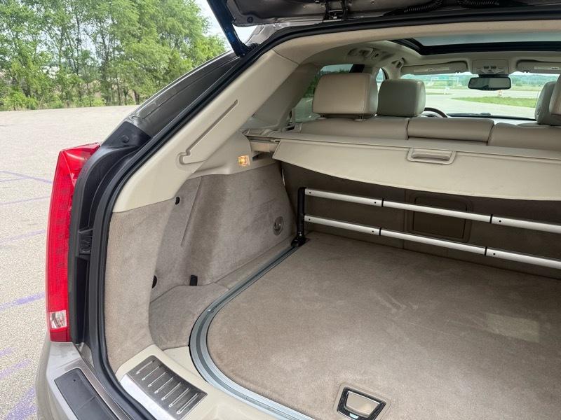 Cadillac SRX Luxury Collection AWD 2011