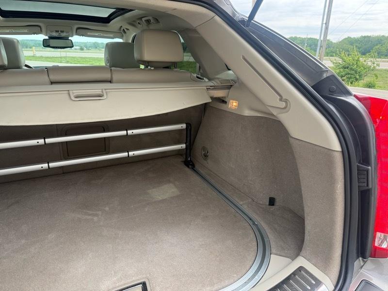 Cadillac SRX Luxury Collection AWD 2011
