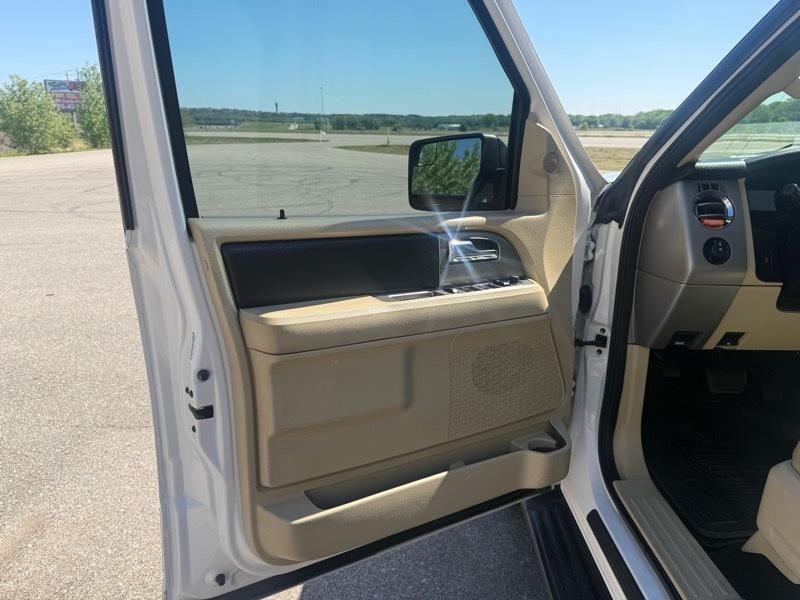Ford Expedition King Ranch 4WD 2016