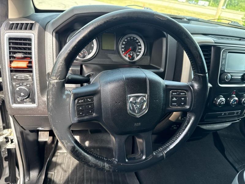 RAM 1500 SLT Quad Cab 4WD 2014
