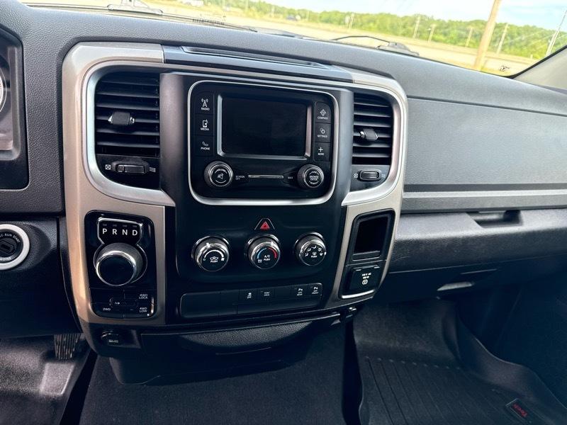 RAM 1500 SLT Quad Cab 4WD 2014