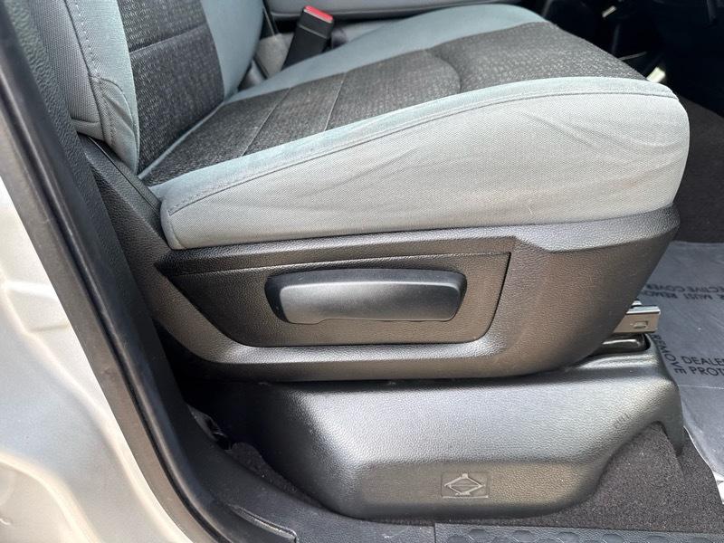 RAM 1500 SLT Quad Cab 4WD 2014