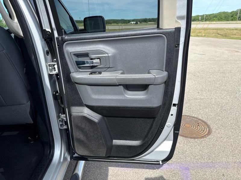 RAM 1500 SLT Quad Cab 4WD 2014