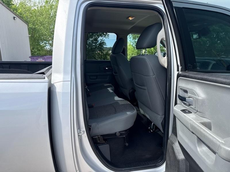 RAM 1500 SLT Quad Cab 4WD 2014