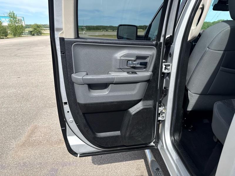 RAM 1500 SLT Quad Cab 4WD 2014
