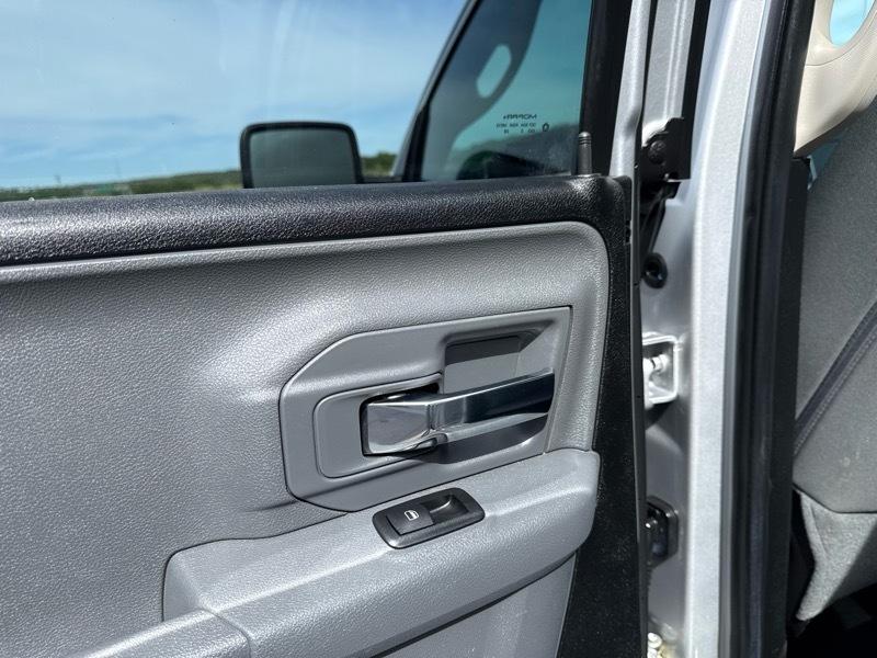 RAM 1500 SLT Quad Cab 4WD 2014