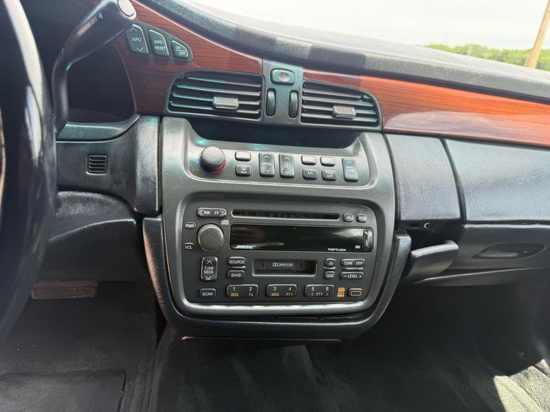 Cadillac DeVille DHS 2000